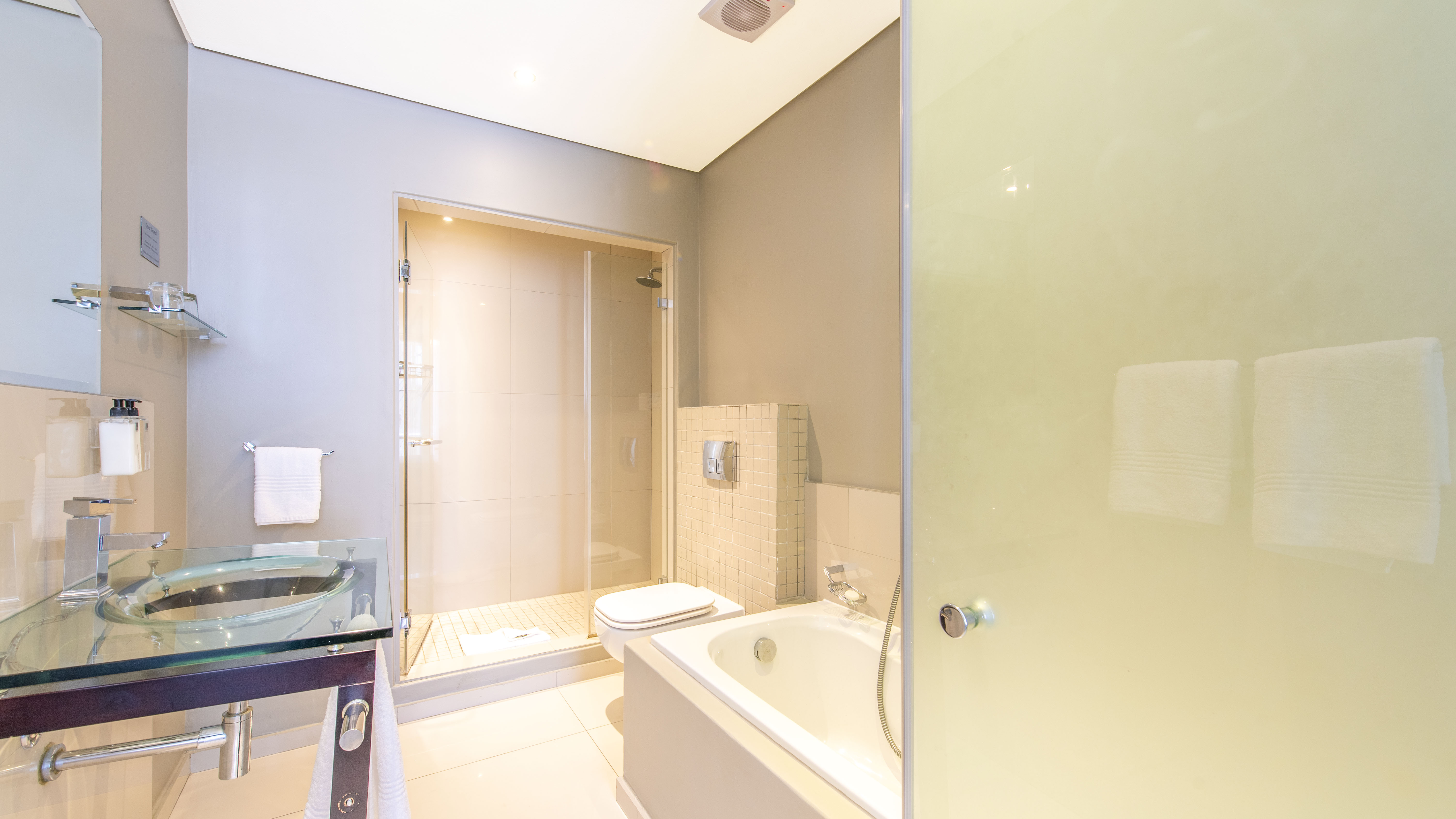 1 Bedroom Property for Sale in Bloubergstrand Western Cape